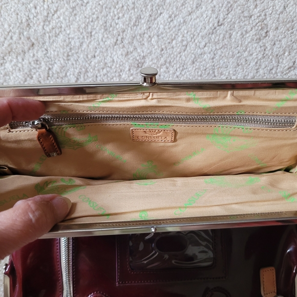 CONSUELA CLAMSHELL CLUTCH/CROSSBODY - Picture 6 of 7